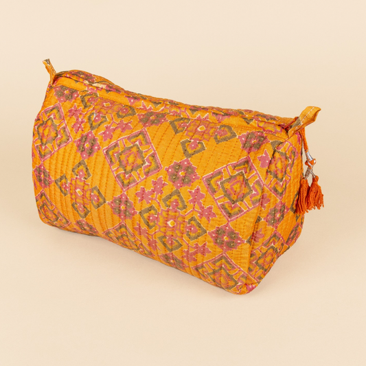 Recycled - toilettas - no. 1