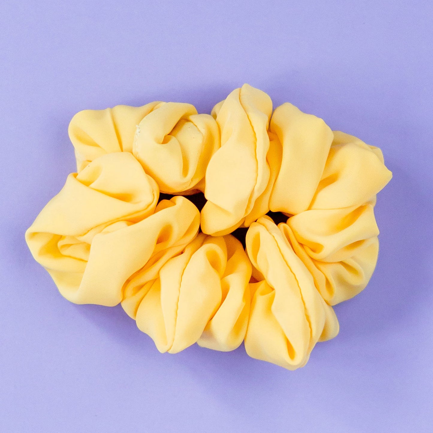 Scrunchie satijn-geel