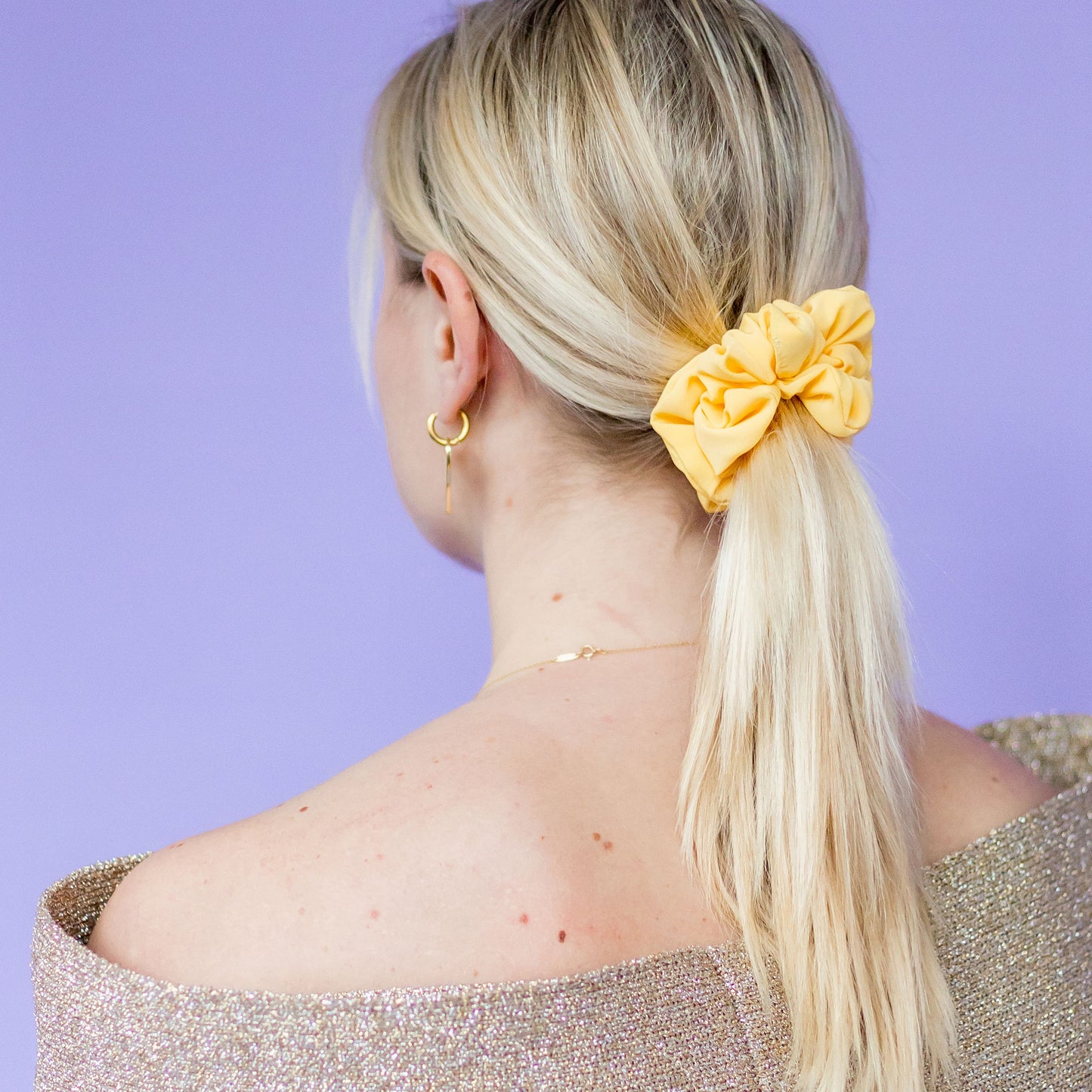Scrunchie satijn-geel